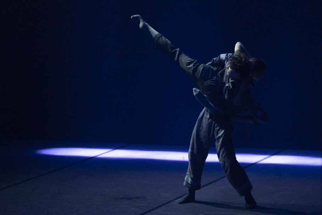 021_PhVitolorusso_MilanOltre25_SpellboundContemporaryBallet_HolyShift_23092025_VL_5178