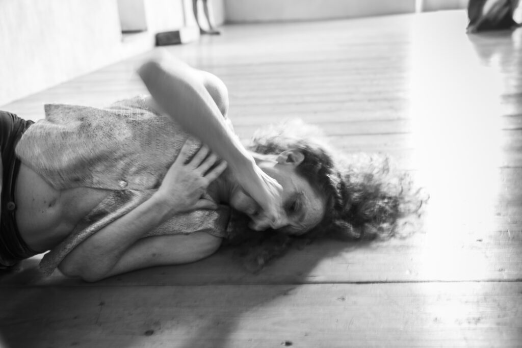 Alessandra Cristiani, Japanese Ghost V, improperformance, ph Cristina Latini